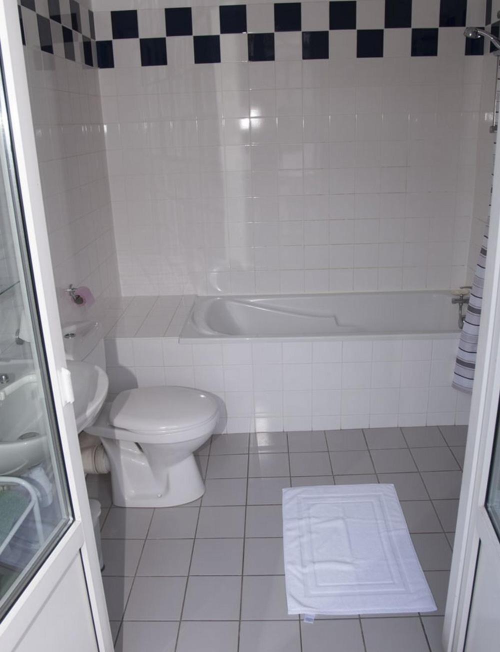 Acacias Apparts Hotel Plombieres-les-Bains Ruang foto